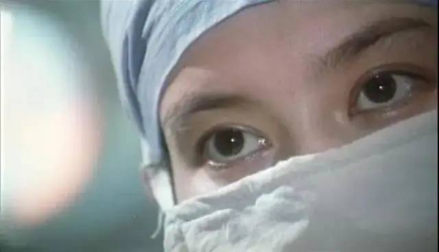 38年前，潘虹饰演的这位眼科医生，不该被遗忘